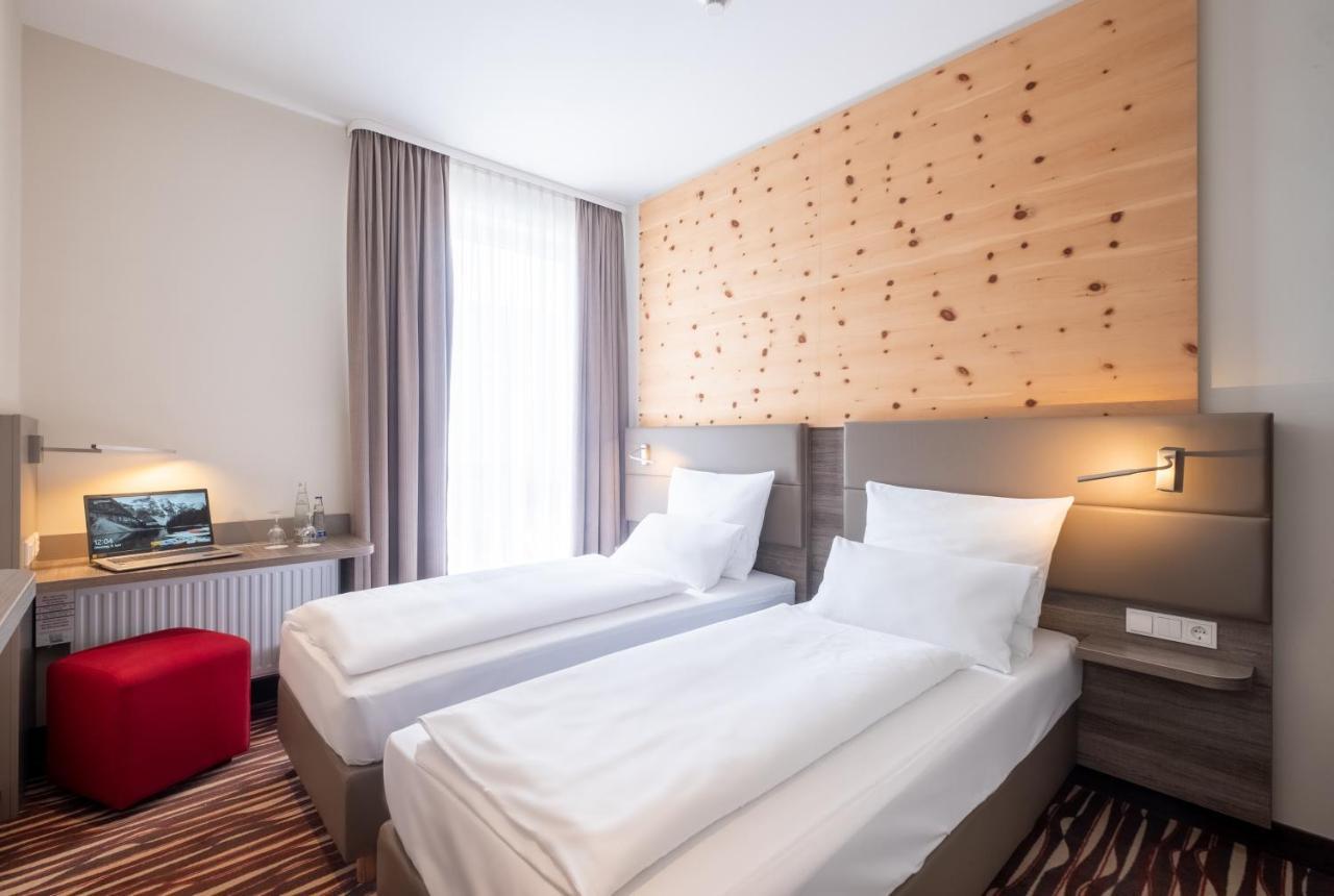 Amaro Hotel Bergkirchen  Extérieur photo
