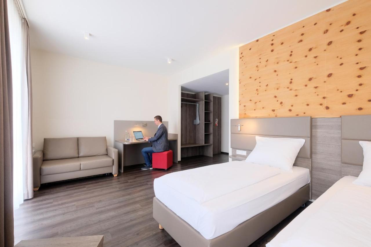 Amaro Hotel Bergkirchen  Extérieur photo