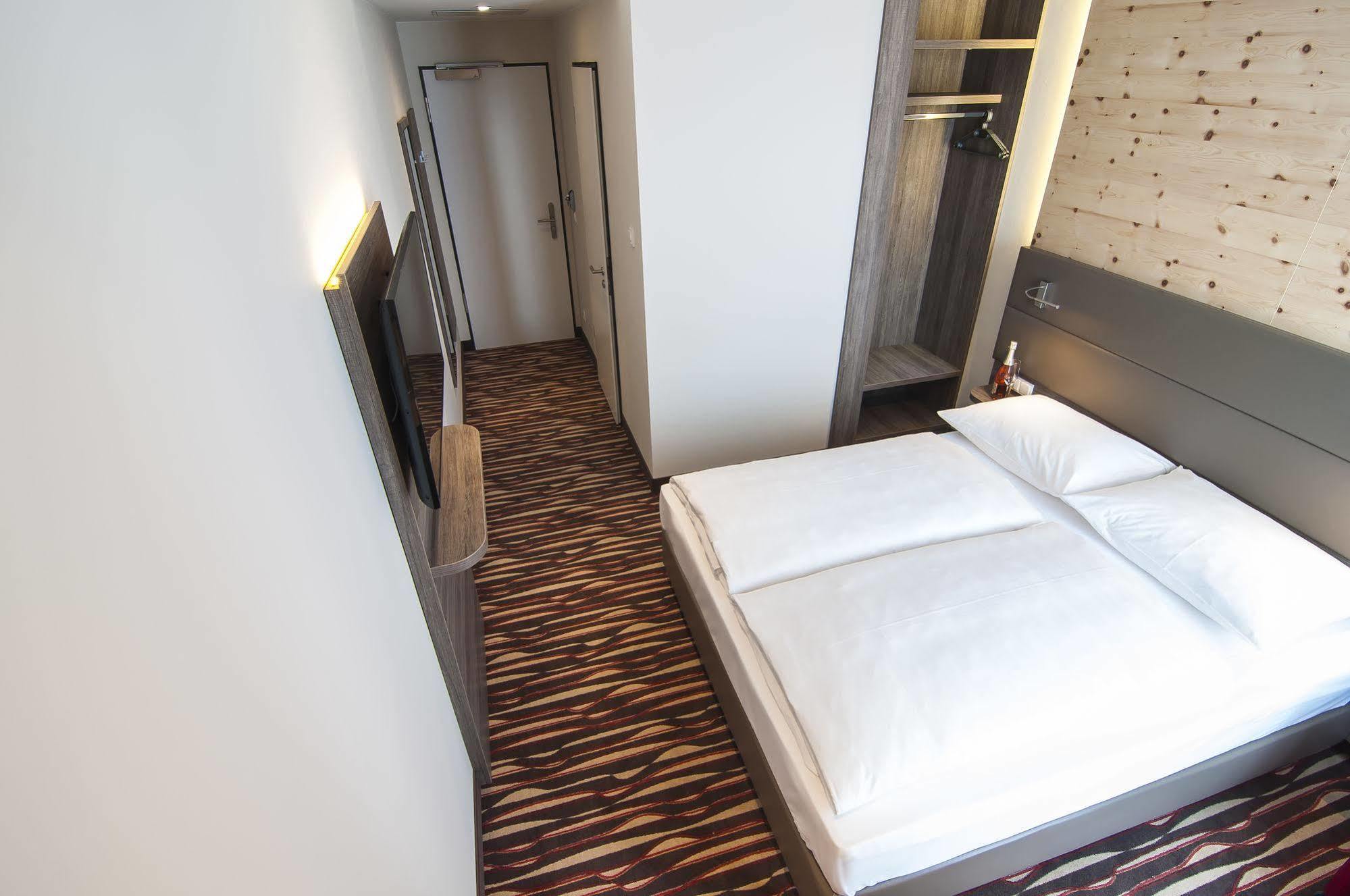 Amaro Hotel Bergkirchen  Extérieur photo