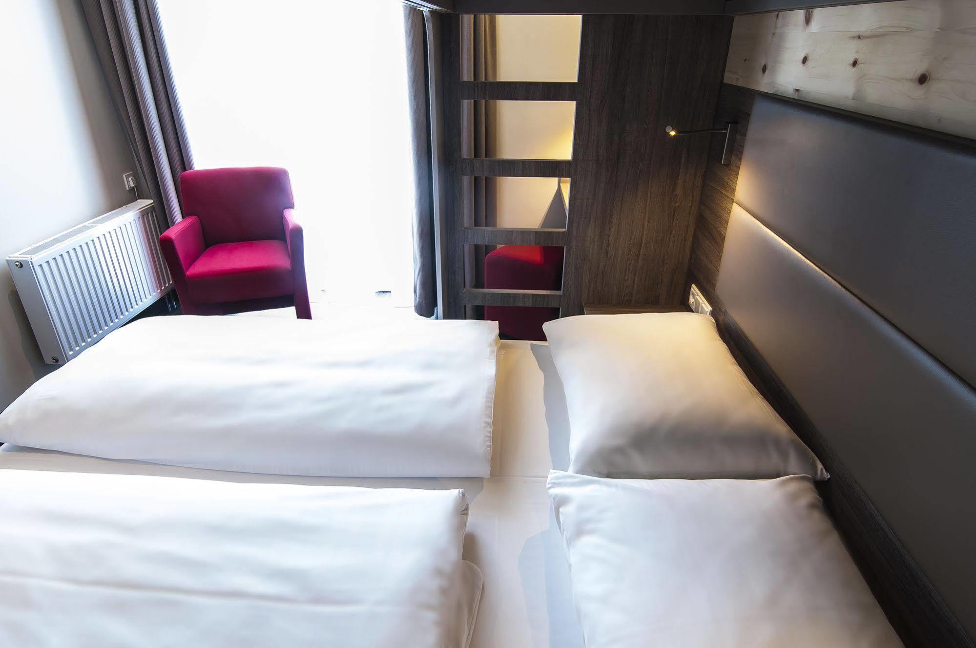 Amaro Hotel Bergkirchen  Extérieur photo